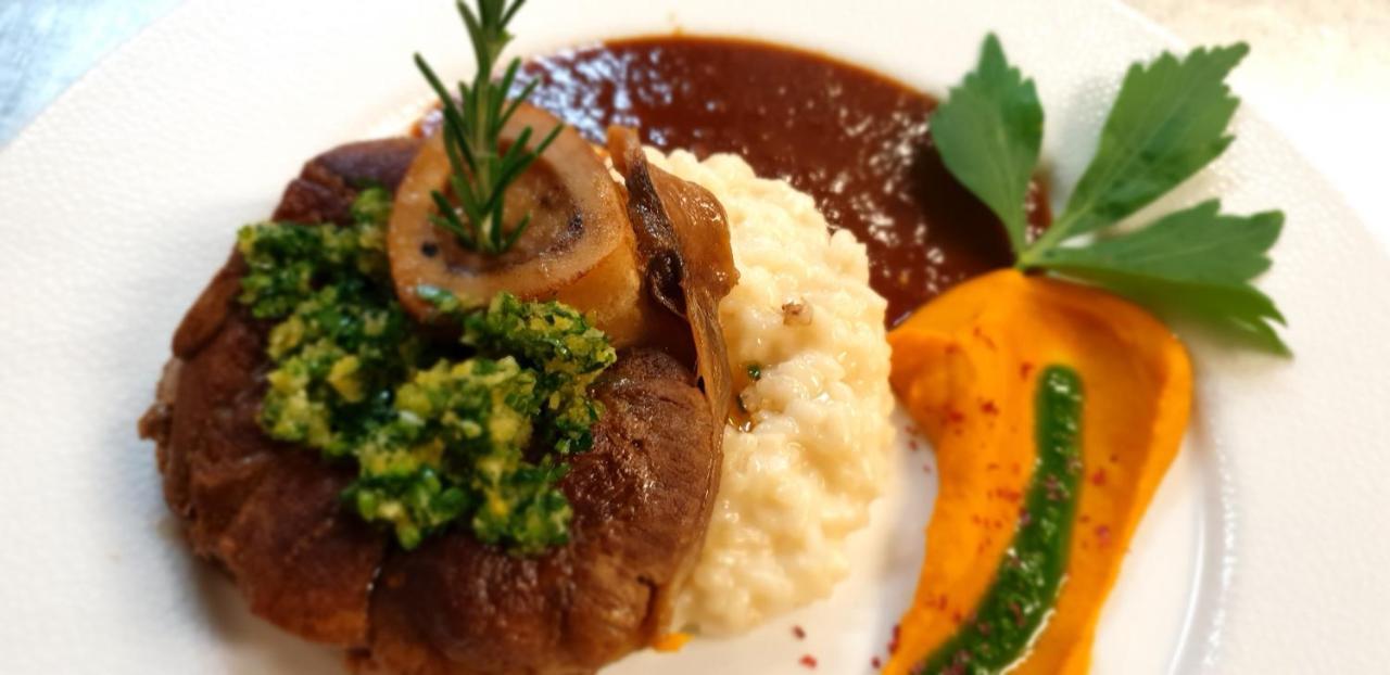 Hotel-Restaurant Gasthof Adler Нойенбург ам Рейн Екстериор снимка