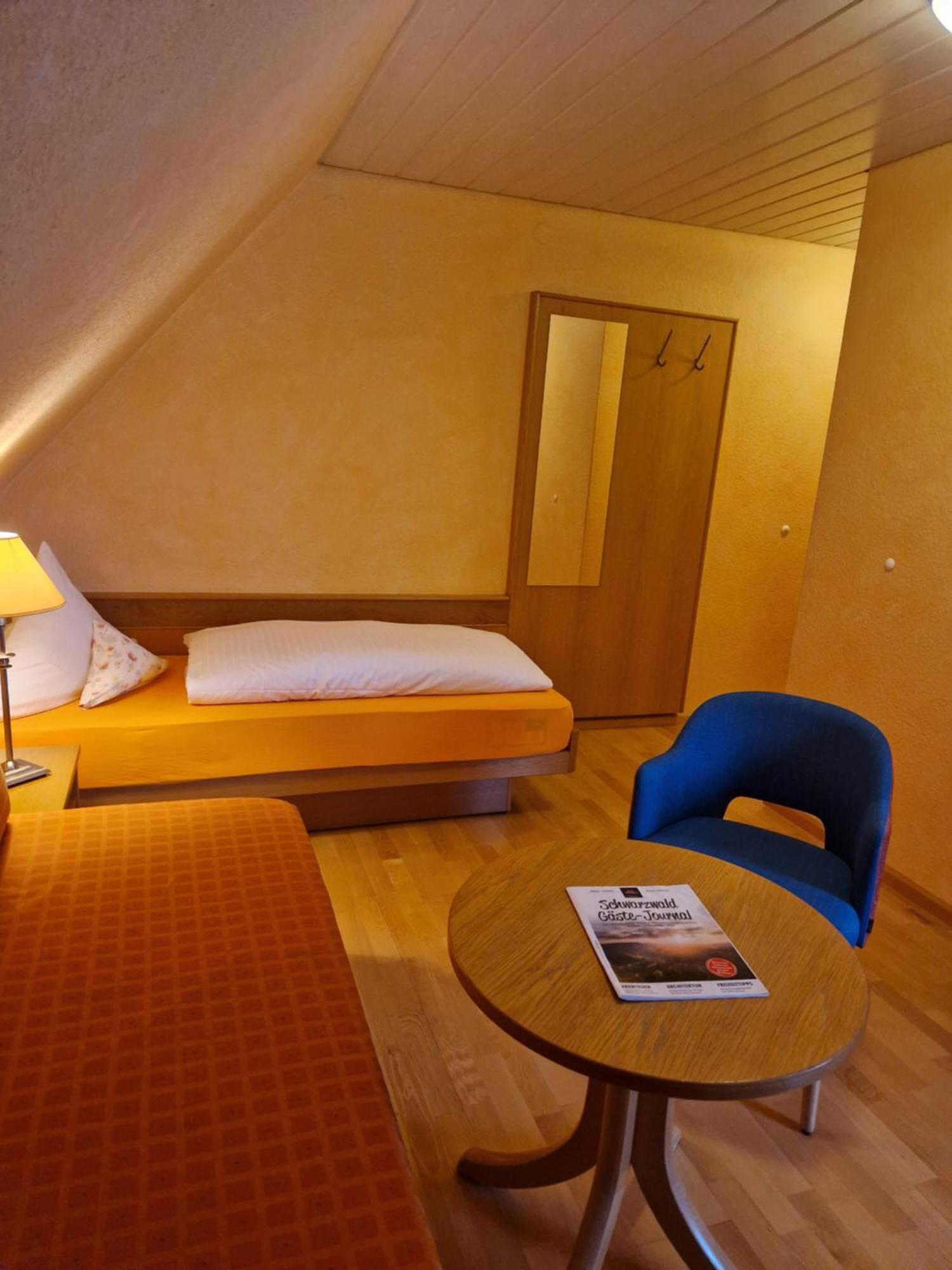 Hotel-Restaurant Gasthof Adler Нойенбург ам Рейн Екстериор снимка