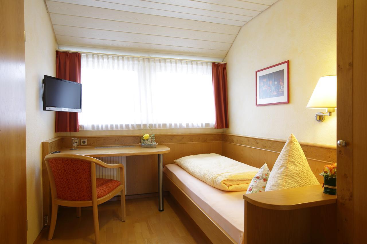 Hotel-Restaurant Gasthof Adler Нойенбург ам Рейн Екстериор снимка