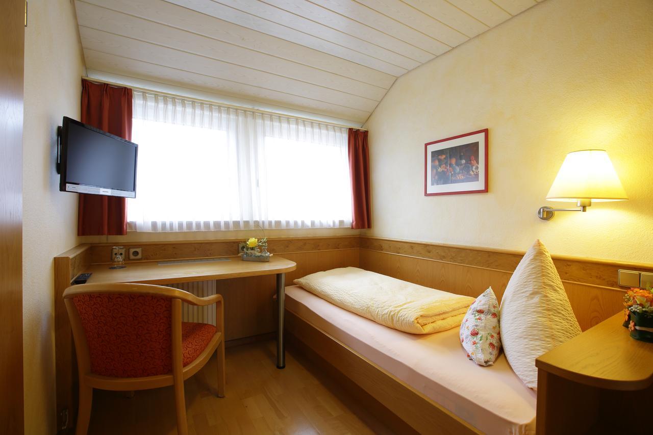 Hotel-Restaurant Gasthof Adler Нойенбург ам Рейн Екстериор снимка